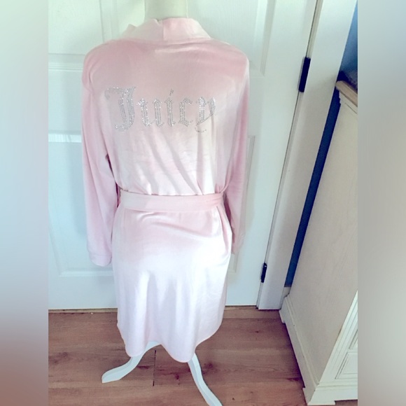 Juicy Couture Other - Juicy Couture Soft Light Pink Velour Robe with Rhinestones Size L/XL New w/ Tags
